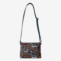 FOCO Chicago Bears Logo Love Crossbody Purse -Fashion General Store BGNFLTLECRSBCB g5