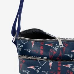 FOCO New England Patriots Logo Love Crossbody Purse -Fashion General Store BGNFLTLECRSBNP g4