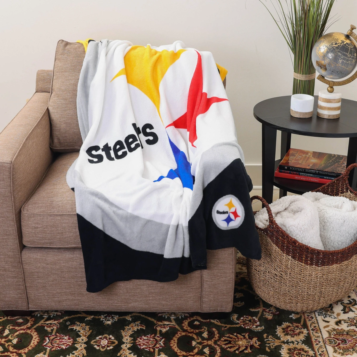 FOCO Pittsburgh Steelers Supreme Slumber Plush Throw Blanket 2 FOCO Pittsburgh Steelers Supreme Slumber Plush Throw Blanket - Image 2