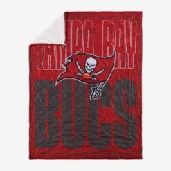FOCO Tampa Bay Buccaneers Big Game Sherpa Lined Throw Blanket