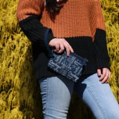 FOCO Dallas Cowboys Spirited Style Printed Collection Repeat Logo Wristlet 7 FOCO Dallas Cowboys Spirited Style Printed Collection Repeat Logo Wristlet -Fashion General Store BPNFPRAPWRISTDC g3