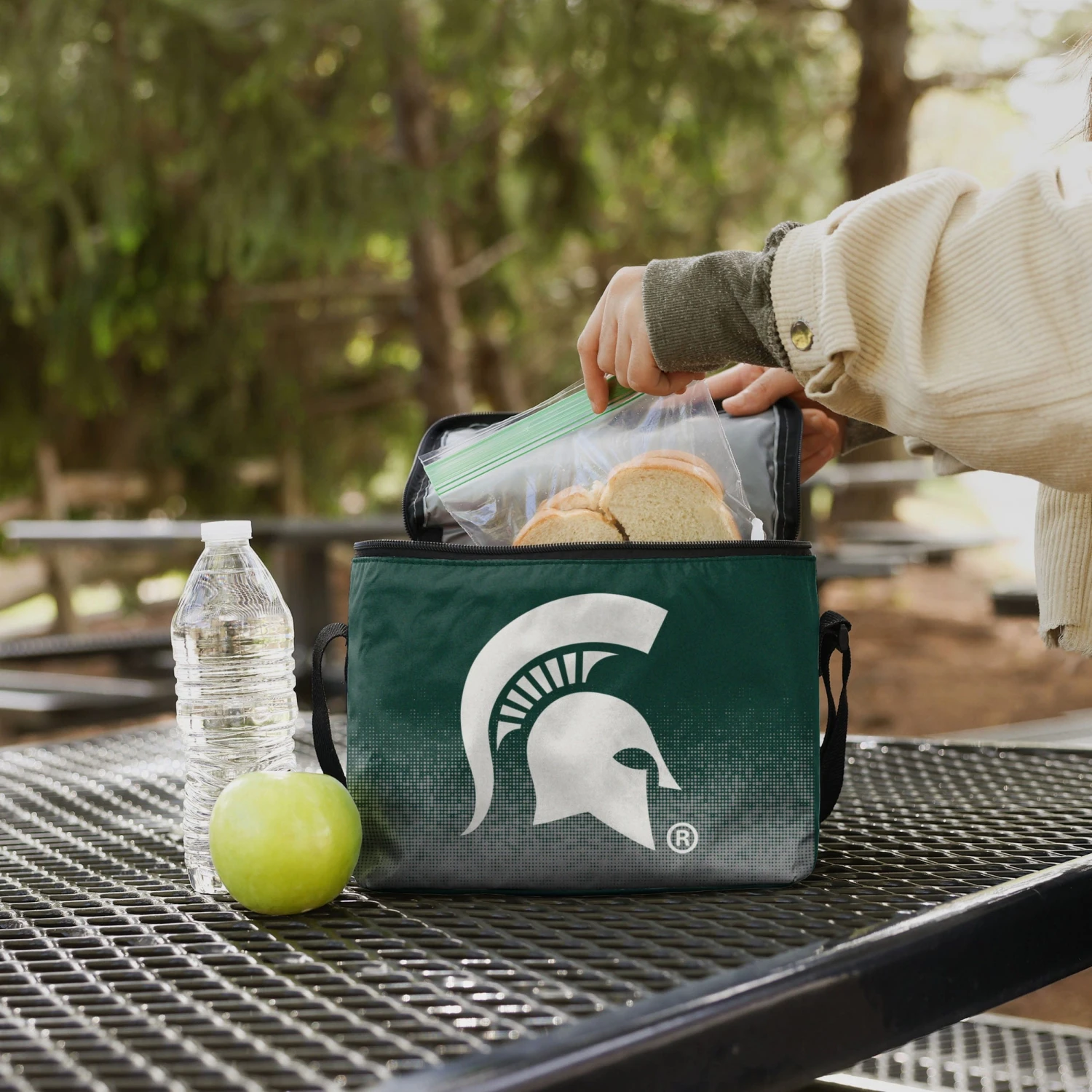 FOCO Michigan State Spartans Big Logo Gradient 6 Pack Cooler 3 FOCO Michigan State Spartans Big Logo Gradient 6 Pack Cooler - Image 3
