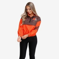 FOCO Cleveland Browns Womens Winning Play Windbreaker