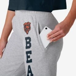 FOCO Chicago Bears Womens Big Wordmark Gray Sweatpants 7 FOCO Chicago Bears Womens Big Wordmark Gray Sweatpants -Fashion General Store PNTWMNFSWBWGCB g3