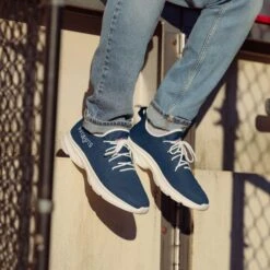 FOCO New England Patriots Team Color Sneakers -Fashion General Store SNMNNFTCNP g3