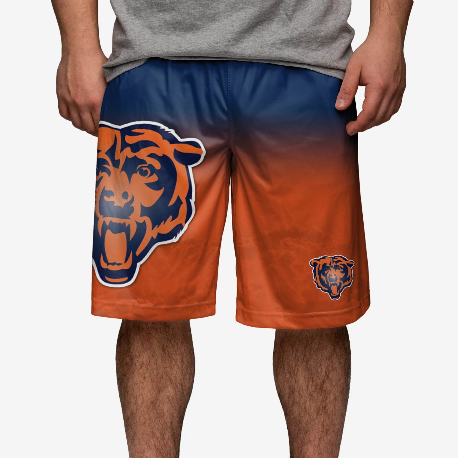 FOCO Chicago Bears Gradient Big Logo Training Shorts 1 FOCO Chicago Bears Gradient Big Logo Training Shorts