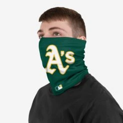FOCO Oakland Athletics On-Field Green UV Gaiter Scarf -Fashion General Store SVMB21OFDUFC9GOA g4